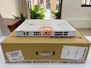 FG-200G-BDL-950-12 FortiGate-200G Hardware plus 1 Year 24x7 FortiCare and FortiGuard Unified Threat Protection